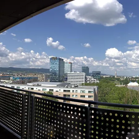 Apartmán New 1 Bdr, W/private Parking